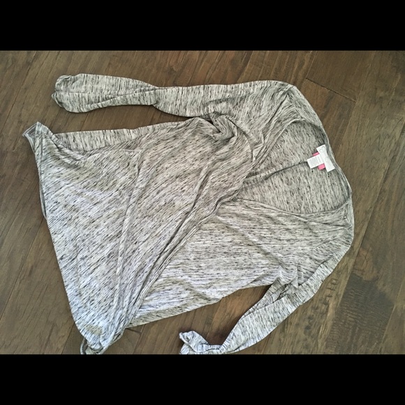 Jessica Simpson Tops - Jessica Simpson nursing crossover top